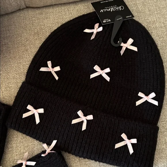 Black Beanie and Glove Set with Pink Bows - Picture 2 of 7